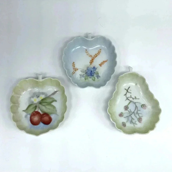3 Vintage Pear & Apple Shaped Hand Painted TRINKET DISHES Fruit & Flowers - Picture 1 of 13
